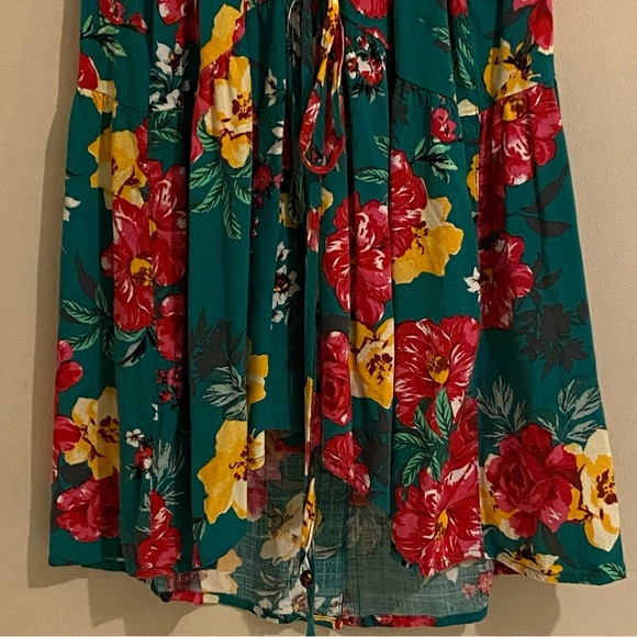 Torrid Floral Sleeveless Pullover Babydoll V Neck Button Tunic Top 00 (M/L) - Picture 6 of 12